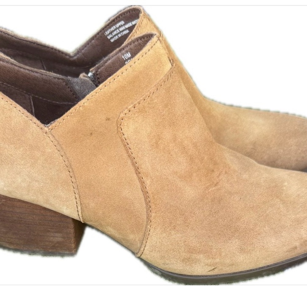 Women’s Suede Ankle Bootie in Tan